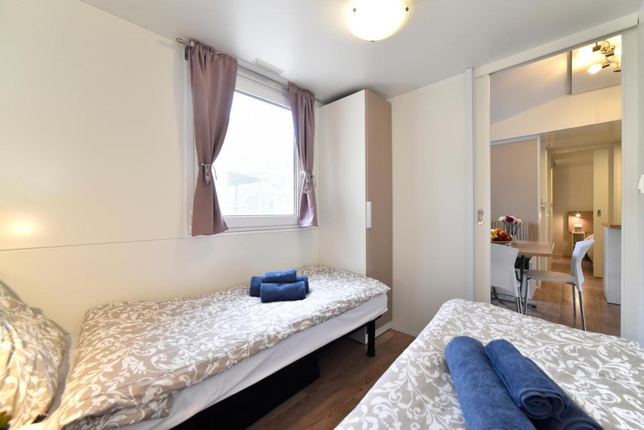 Mobile Home Posidonija Biograd Na Moru Eksteriør bilde